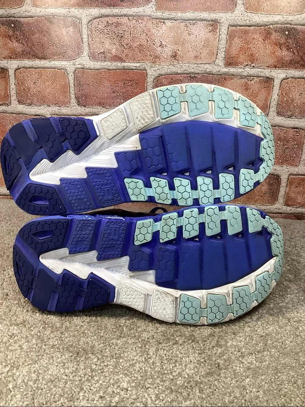 Hoka One One Graviota womens running shoes size 9